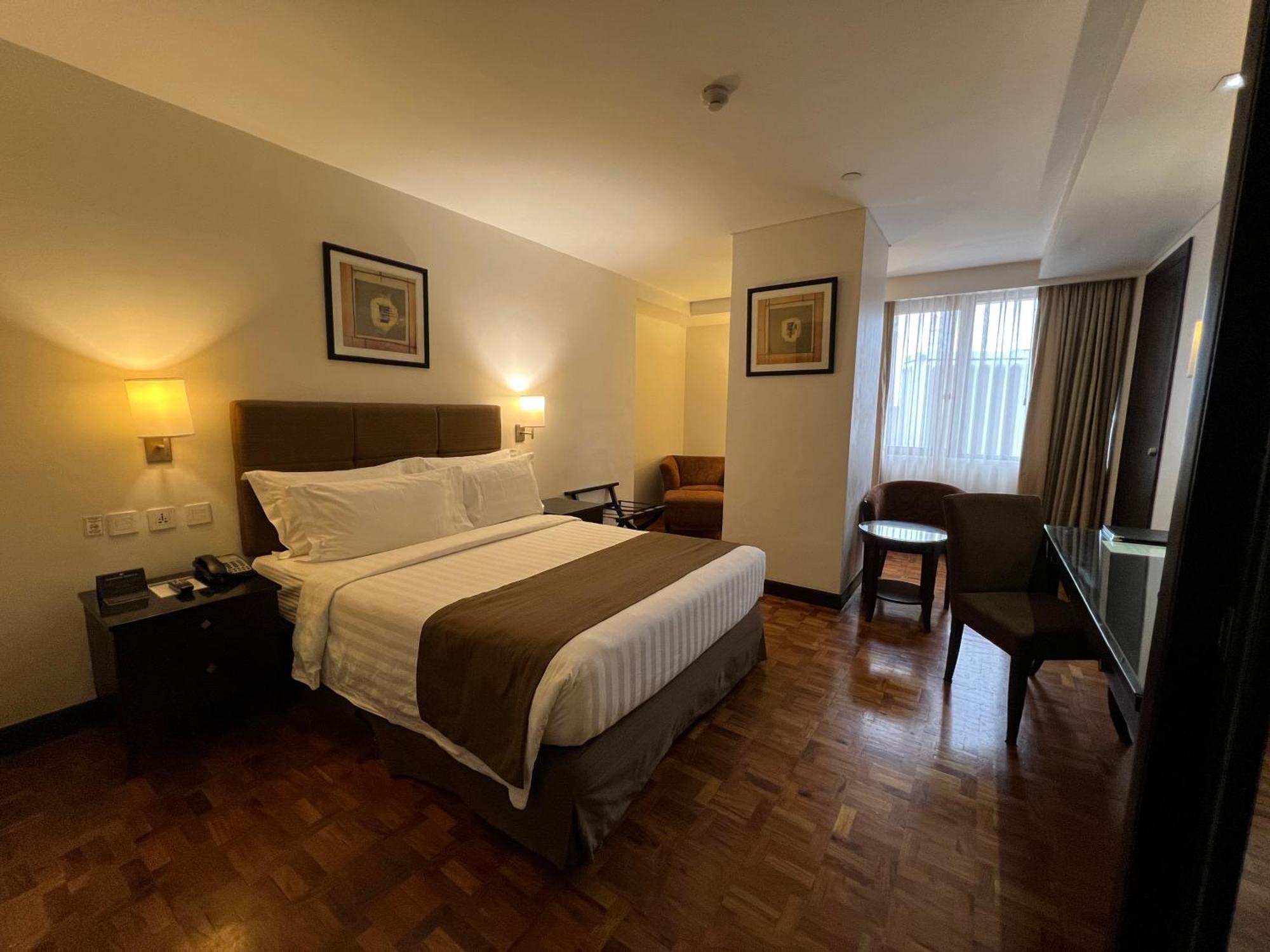 Hotel Garden Makati
